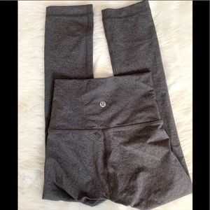 Lululemon Wunder Under crops